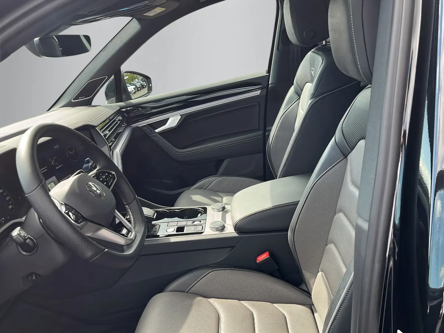 Volkswagen Touareg R-Line 3.0TDI+360°+PANORAMA