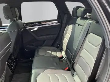 Volkswagen Touareg R-Line 3.0TDI+360°+PANORAMA