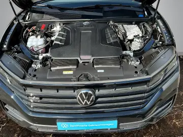 Volkswagen Touareg R-Line 3.0TDI+360°+PANORAMA