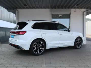 Volkswagen Touareg R-Line 3.0 V6 TSI DSG 4Motion PANO