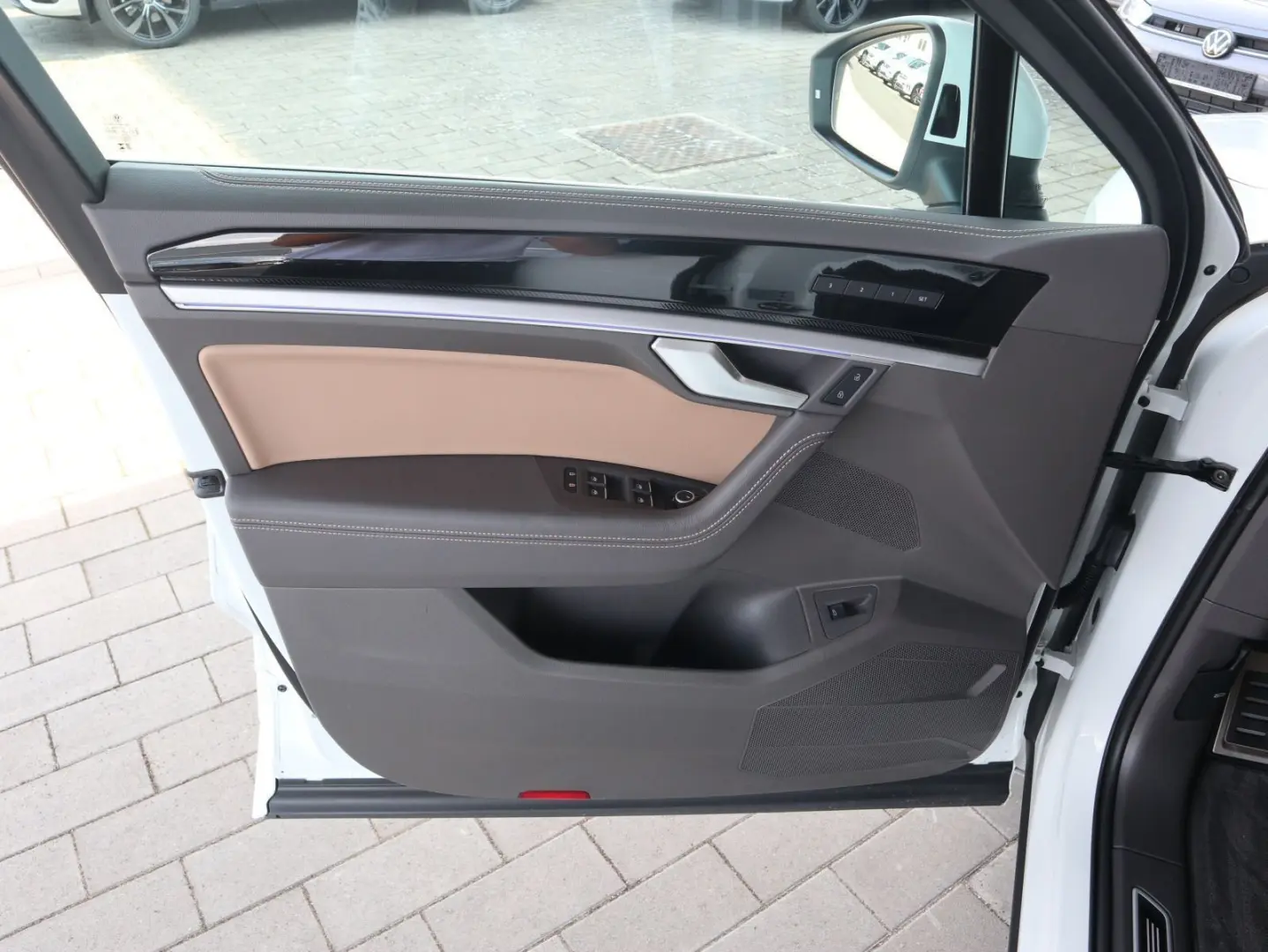 Volkswagen Touareg R-Line 3.0 V6 TSI DSG 4Motion PANO