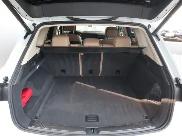 Volkswagen Touareg R-Line 3.0 V6 TSI DSG 4Motion PANO