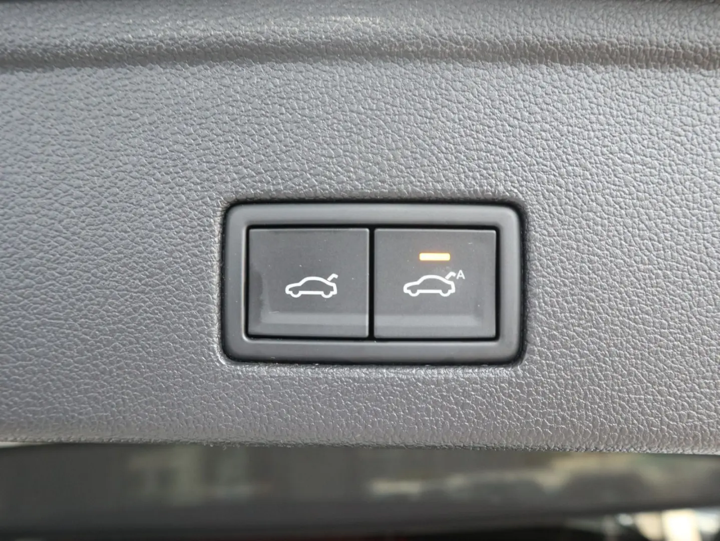 Volkswagen Touareg R-Line 3.0 V6 TSI DSG 4Motion PANO