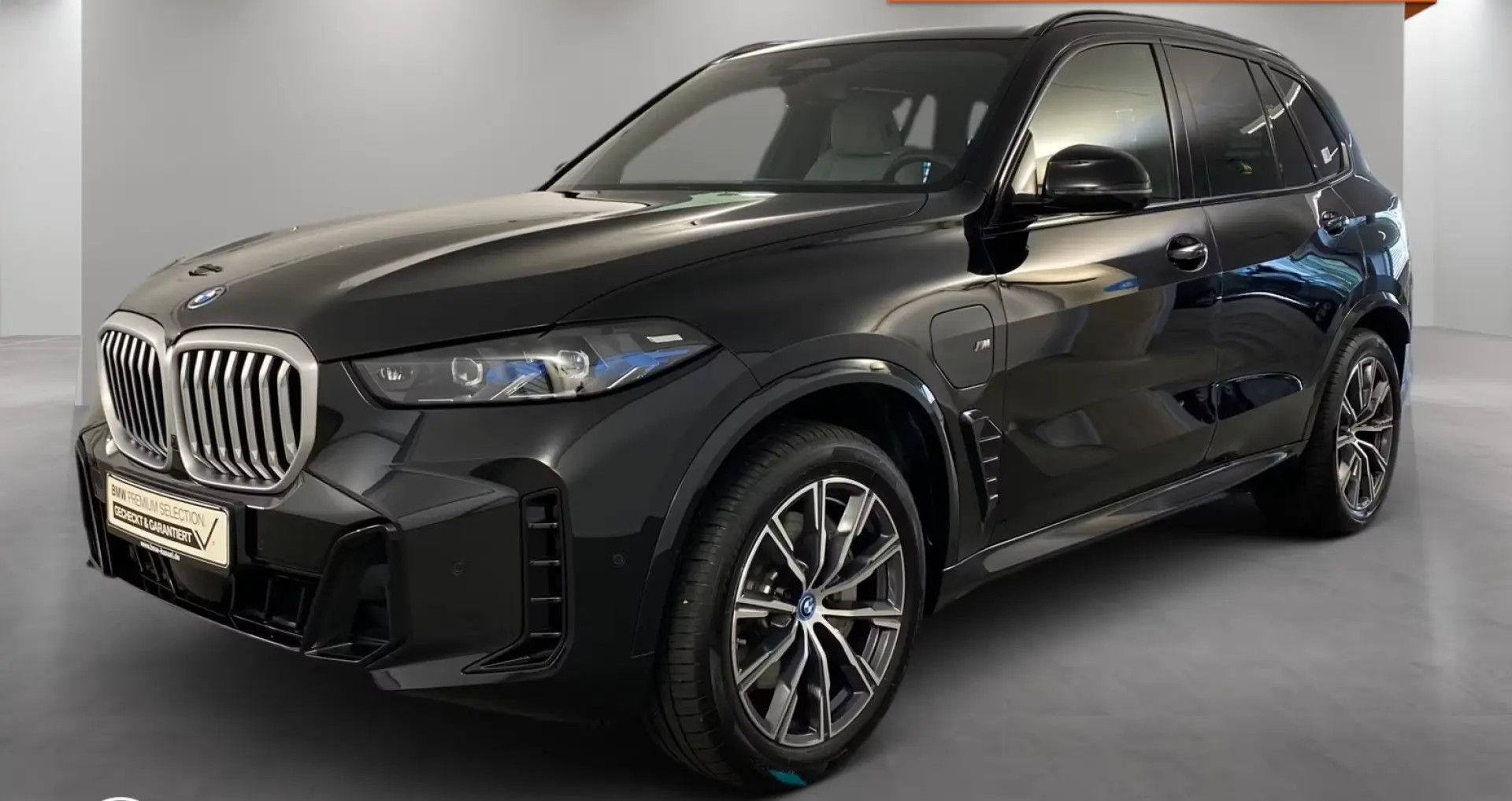 BMW X5 xDrive50e M Sport AHK Harman