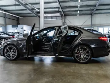 Mercedes-Benz C 63 AMG / S E Performance / Premium +