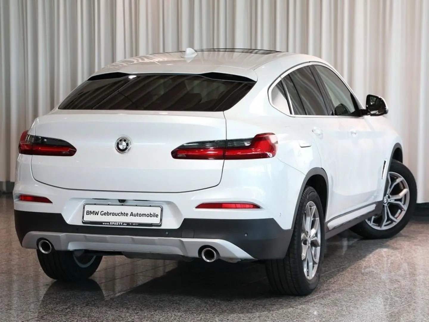 X4 xDrive20d xLine 19Zoll RFK Pano. Navi