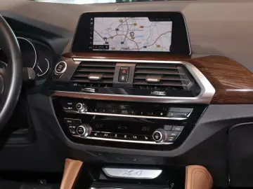 X4 xDrive20d xLine 19Zoll RFK Pano. Navi