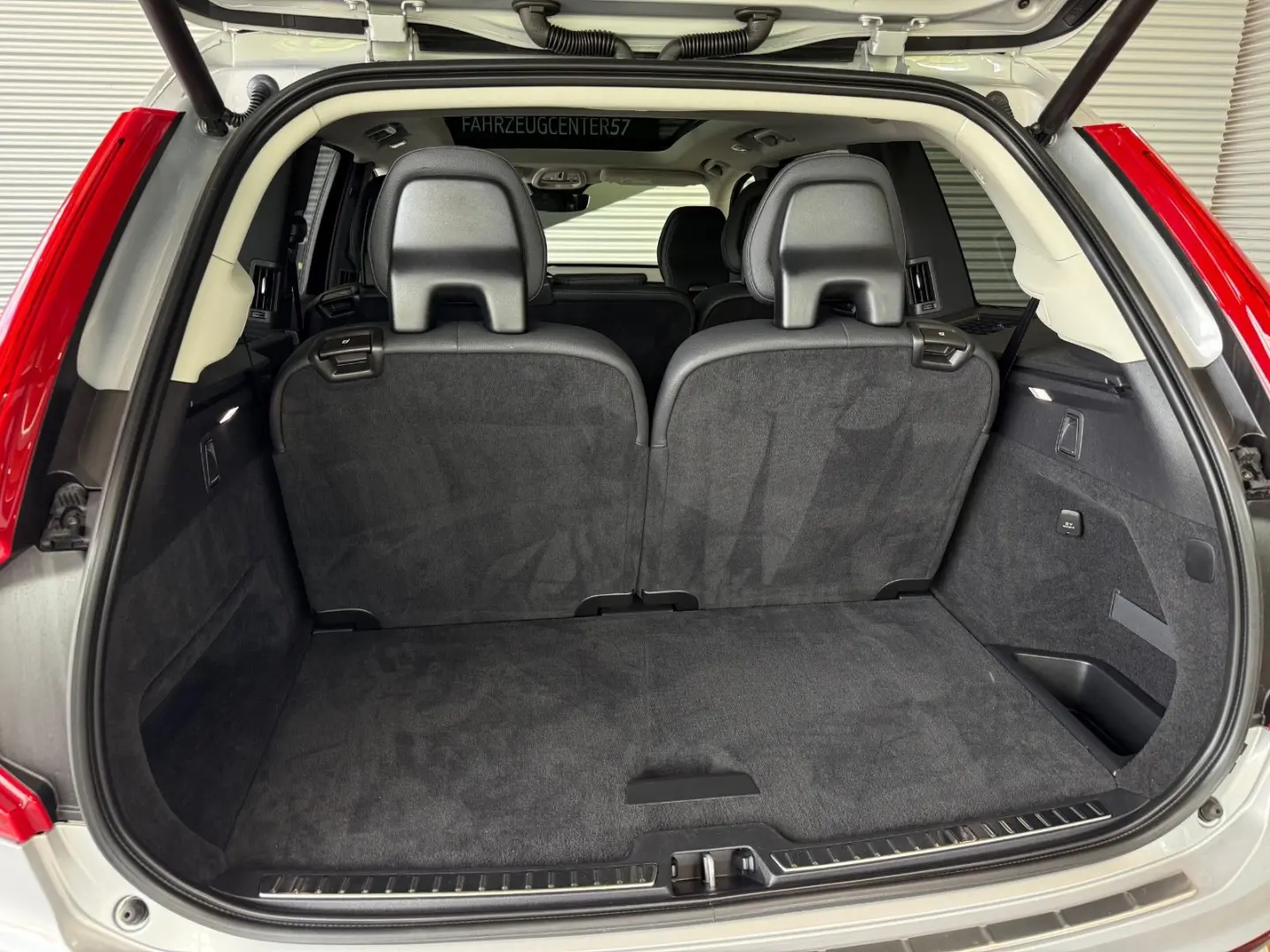 XC90 B5 AWD Plus/ACC/PANO/RFK/CARPLAY/7-SITZER