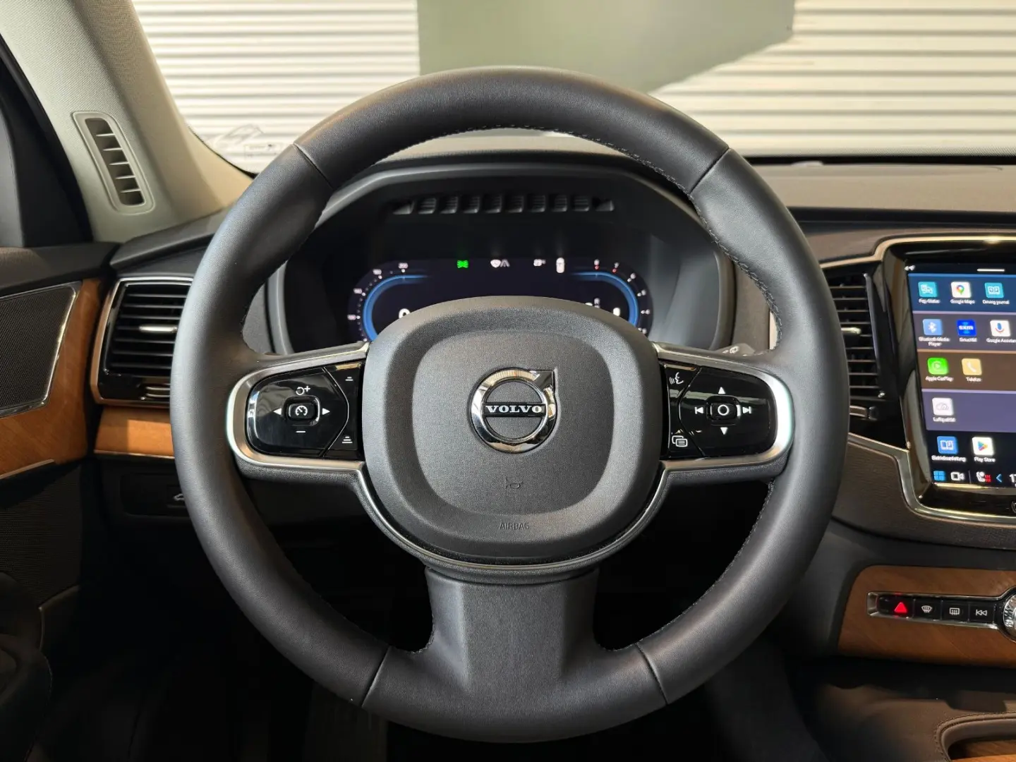 XC90 B5 AWD Plus/ACC/PANO/RFK/CARPLAY/7-SITZER