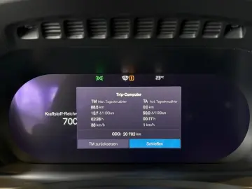 XC90 B5 AWD Plus/ACC/PANO/RFK/CARPLAY/7-SITZER