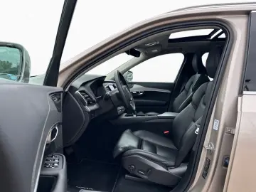XC90 B5 AWD Plus Bright 360° Stdhz AHK Pano 21
