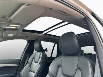 XC90 B5 AWD Plus Bright 360° Stdhz AHK Pano 21