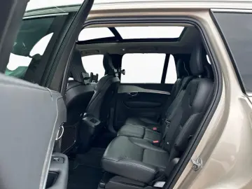 XC90 B5 AWD Plus Bright 360° Stdhz AHK Pano 21