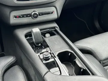 XC90 B5 AWD Plus Bright 360° Stdhz AHK Pano 21