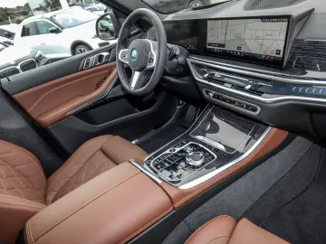 BMW X5 xDrive50e M Sport HUD+PANO