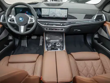 BMW X5 xDrive50e M Sport HUD+PANO