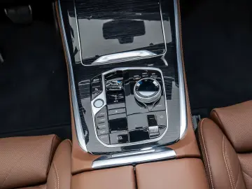 BMW X5 xDrive50e M Sport HUD+PANO