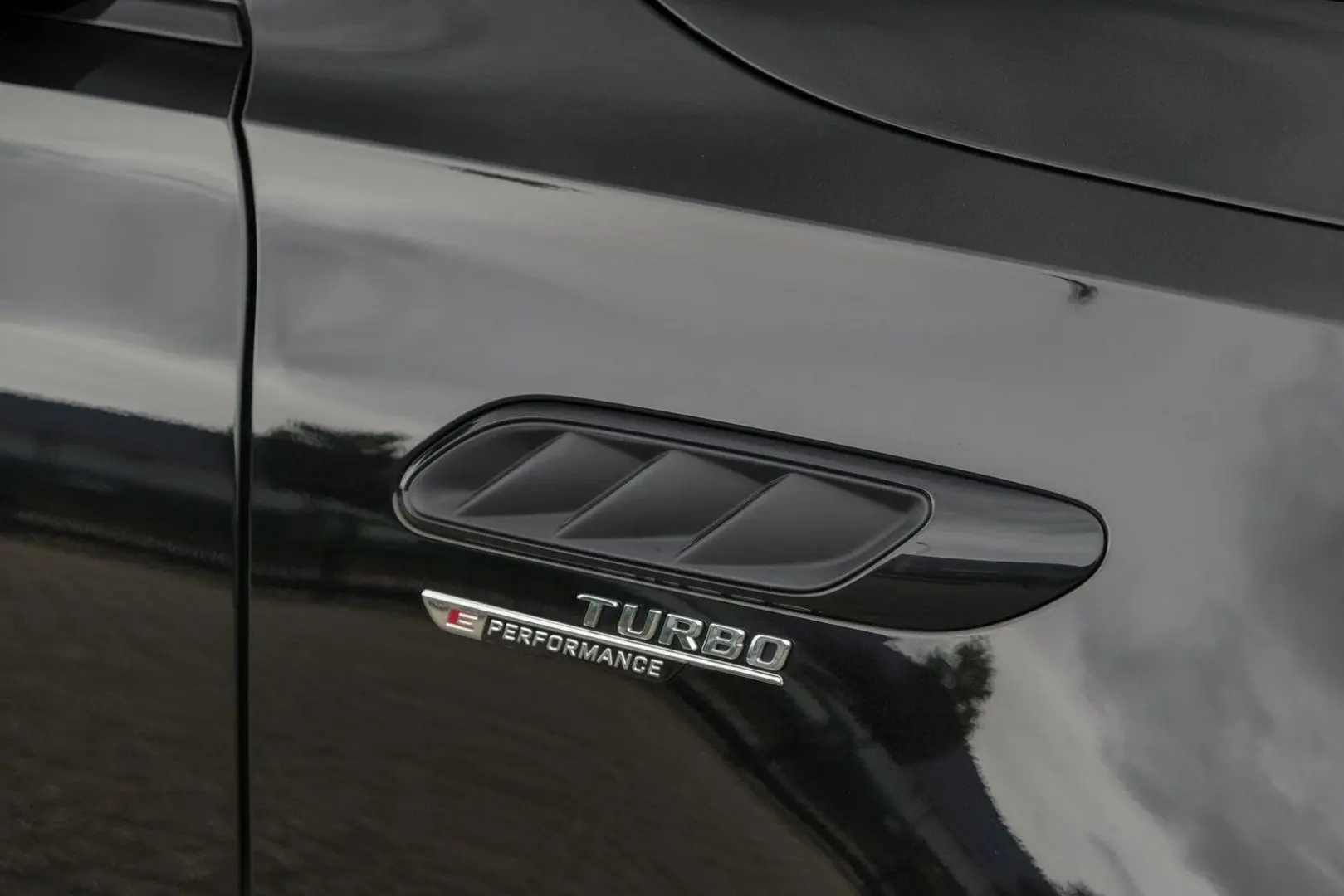 Mercedes-Benz C 63 S AMG   E-performance panorama