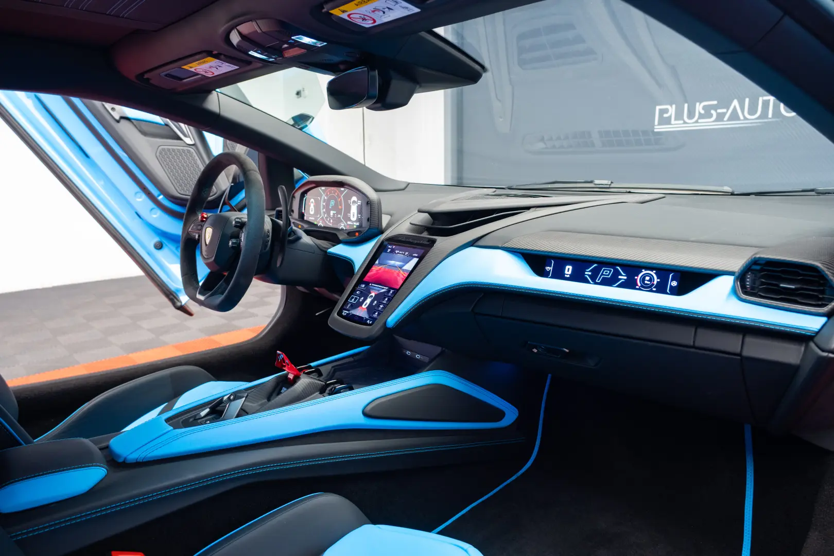 Lamborghini Revuelto