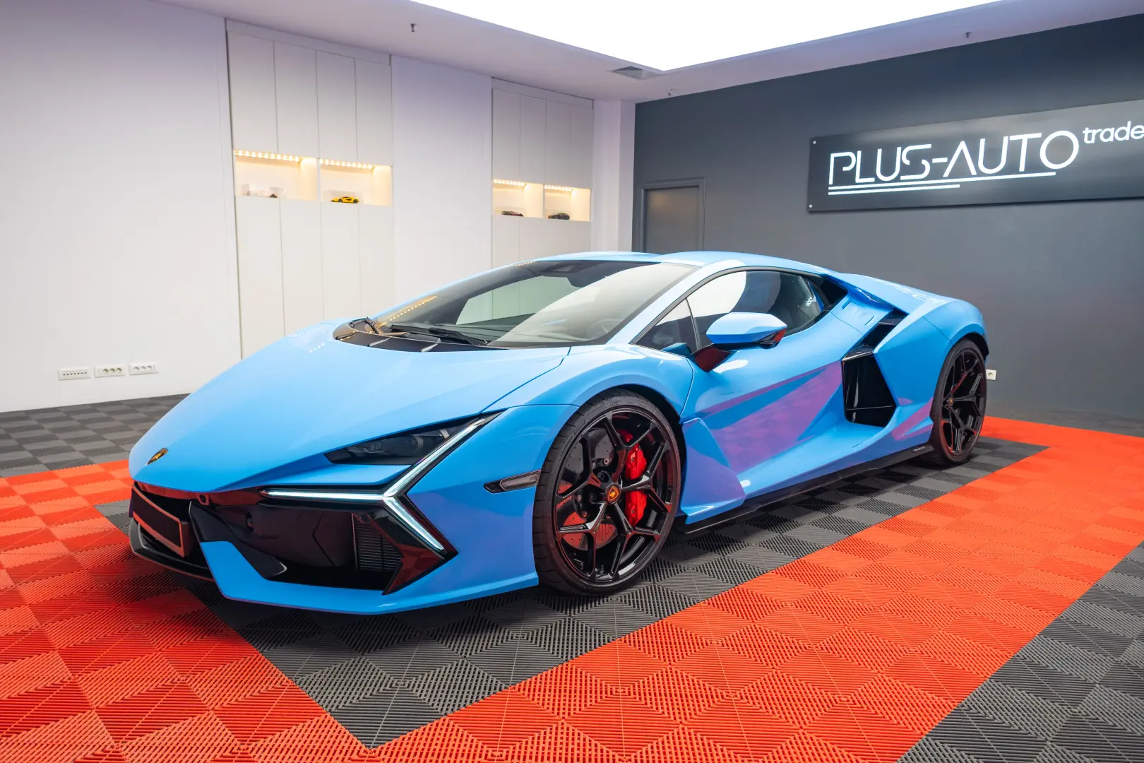 Lamborghini Revuelto