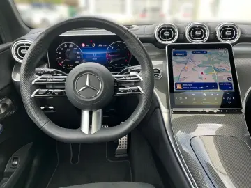 GLC 300 d 4M AMG+AHK+Pano+Distr+HUD+Burm+H-LENK