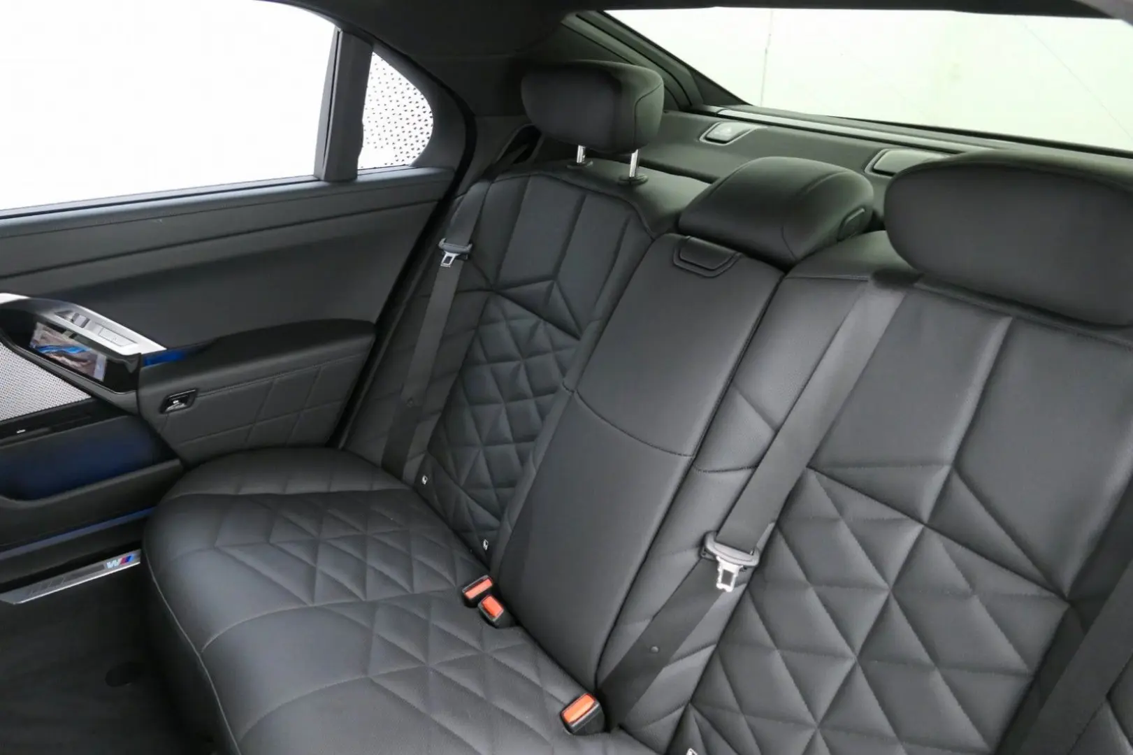 740d xDrive M Sport SKYLOUNGE LUFT HUD SOFT 360