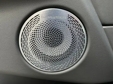 XM DA-Prof,B&W,360°,Autobahn,M Driver's,AHK,23