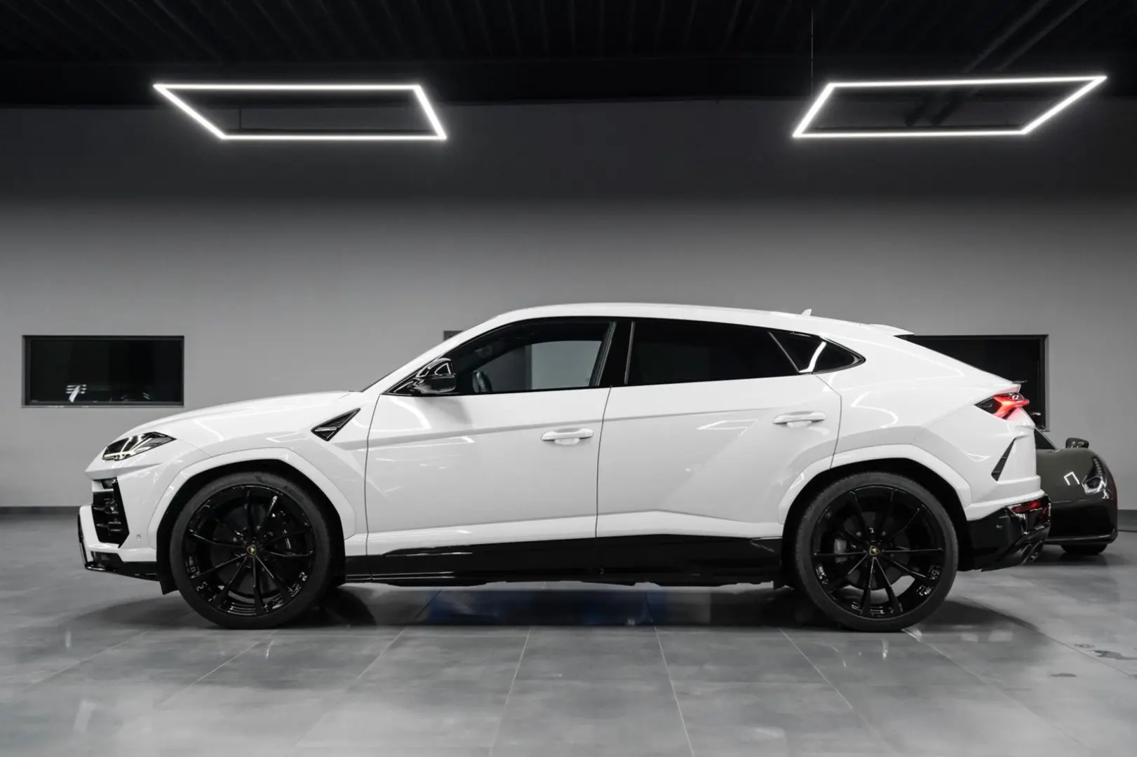 Urus Pano-3D B&O-Massage-23