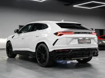 Urus Pano-3D B&O-Massage-23