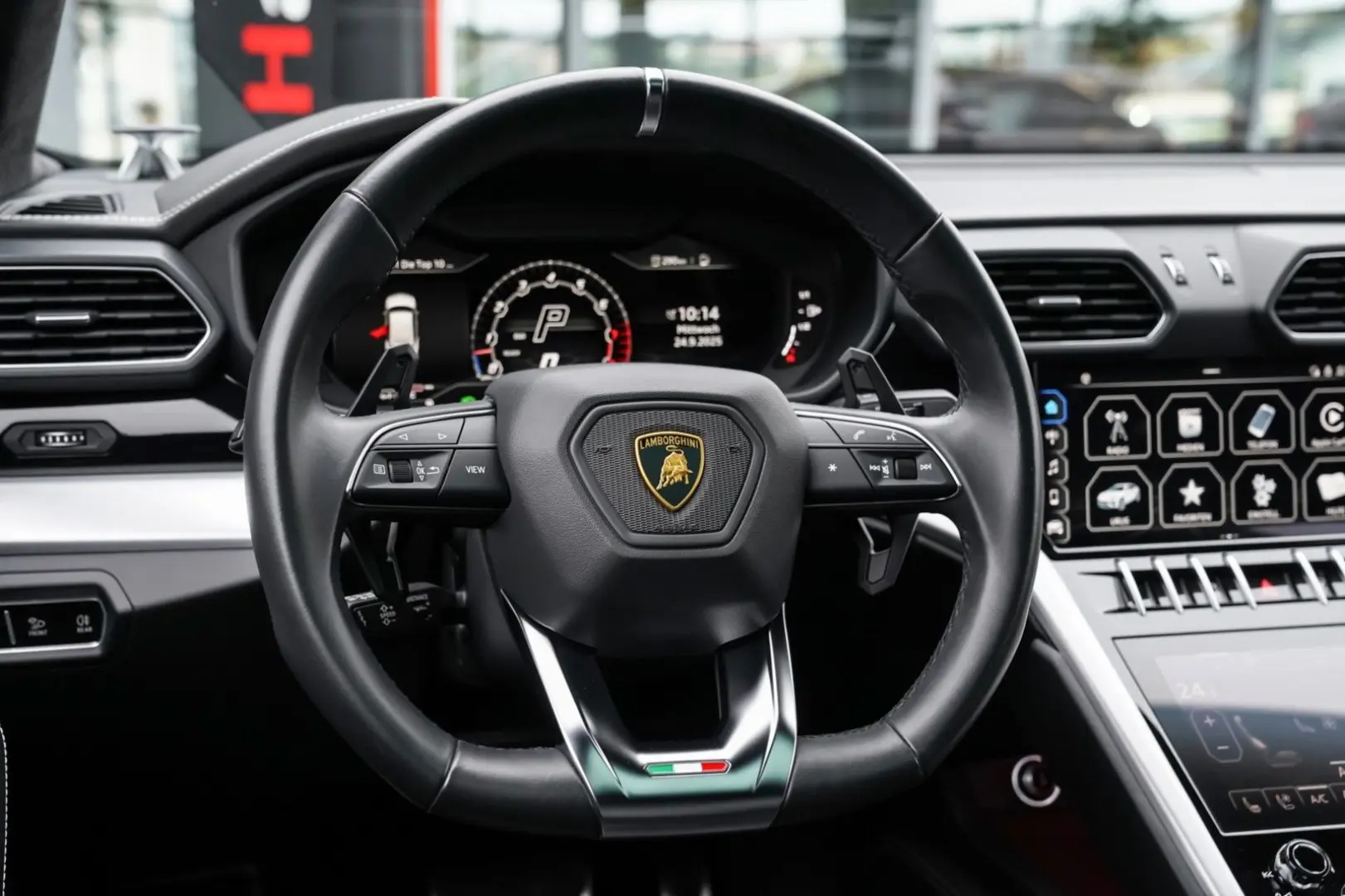 Urus Pano-3D B&O-Massage-23