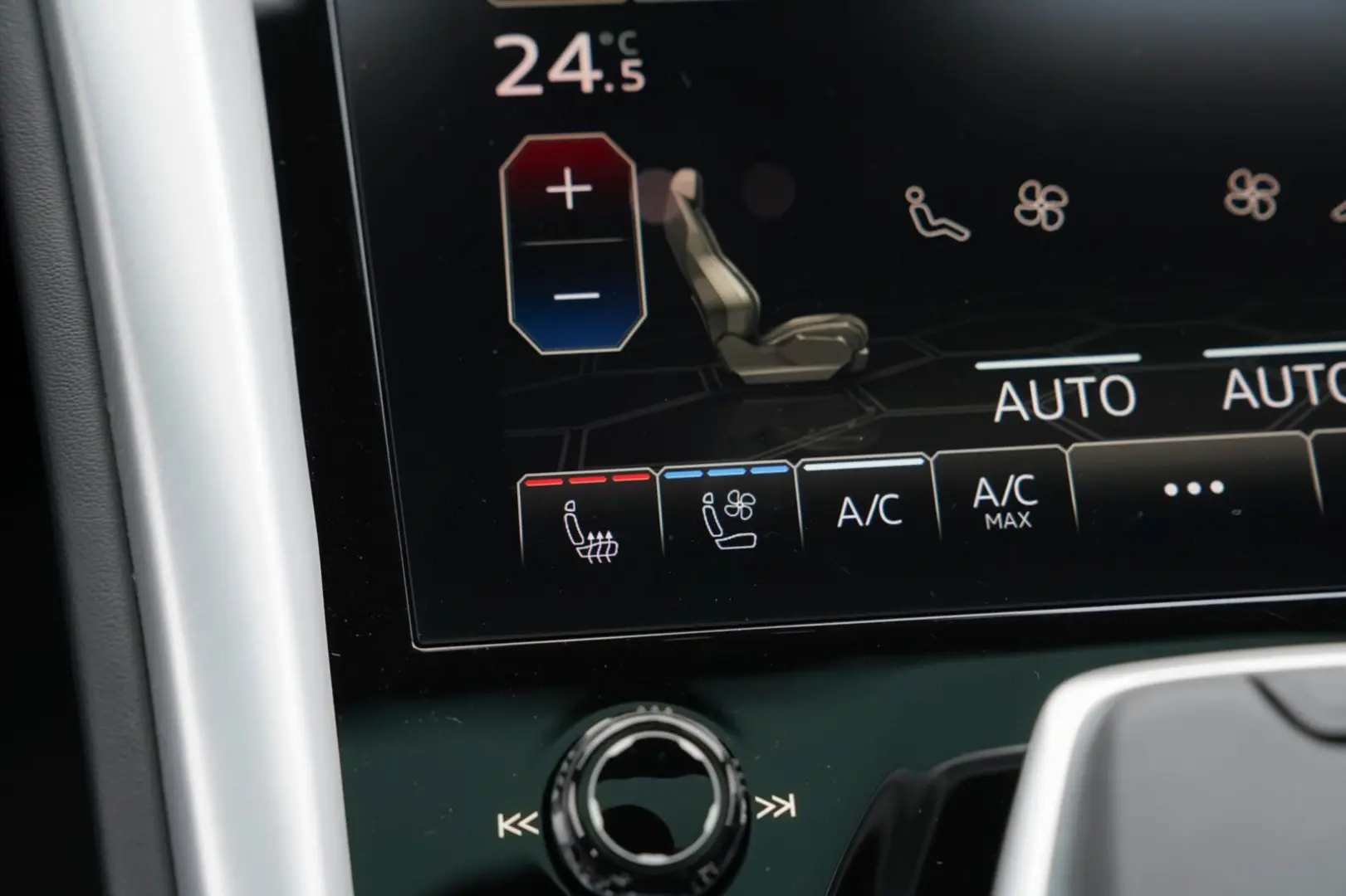 Urus Pano-3D B&O-Massage-23