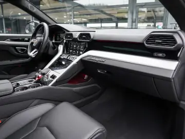 Urus Pano-3D B&O-Massage-23