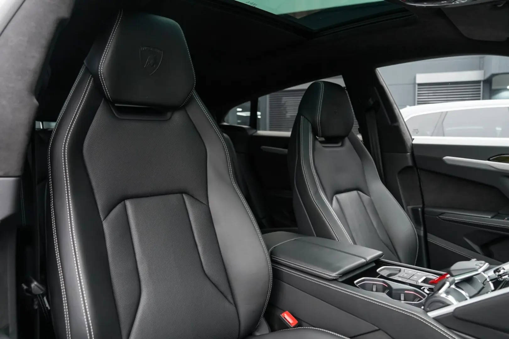 Urus Pano-3D B&O-Massage-23