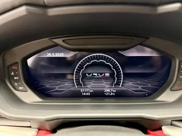 Urus Vollausstattung  2 Jahre Werksgarantie