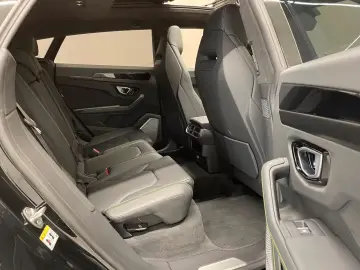 Urus  ad Personam, 23