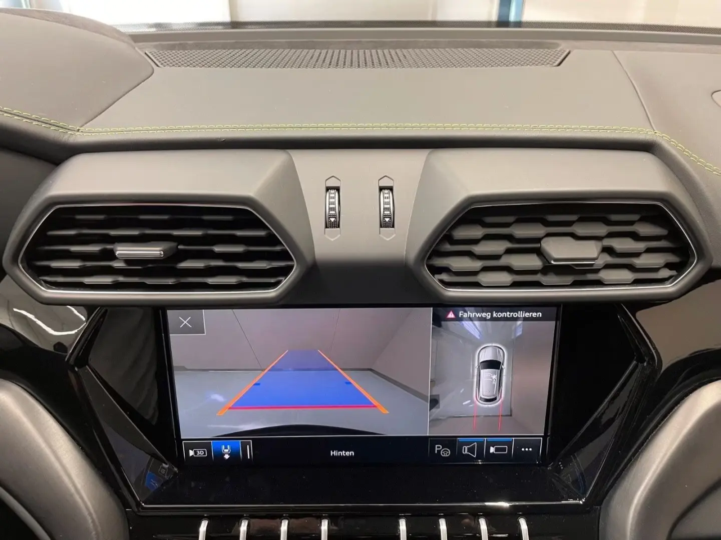 Urus  ad Personam, 23