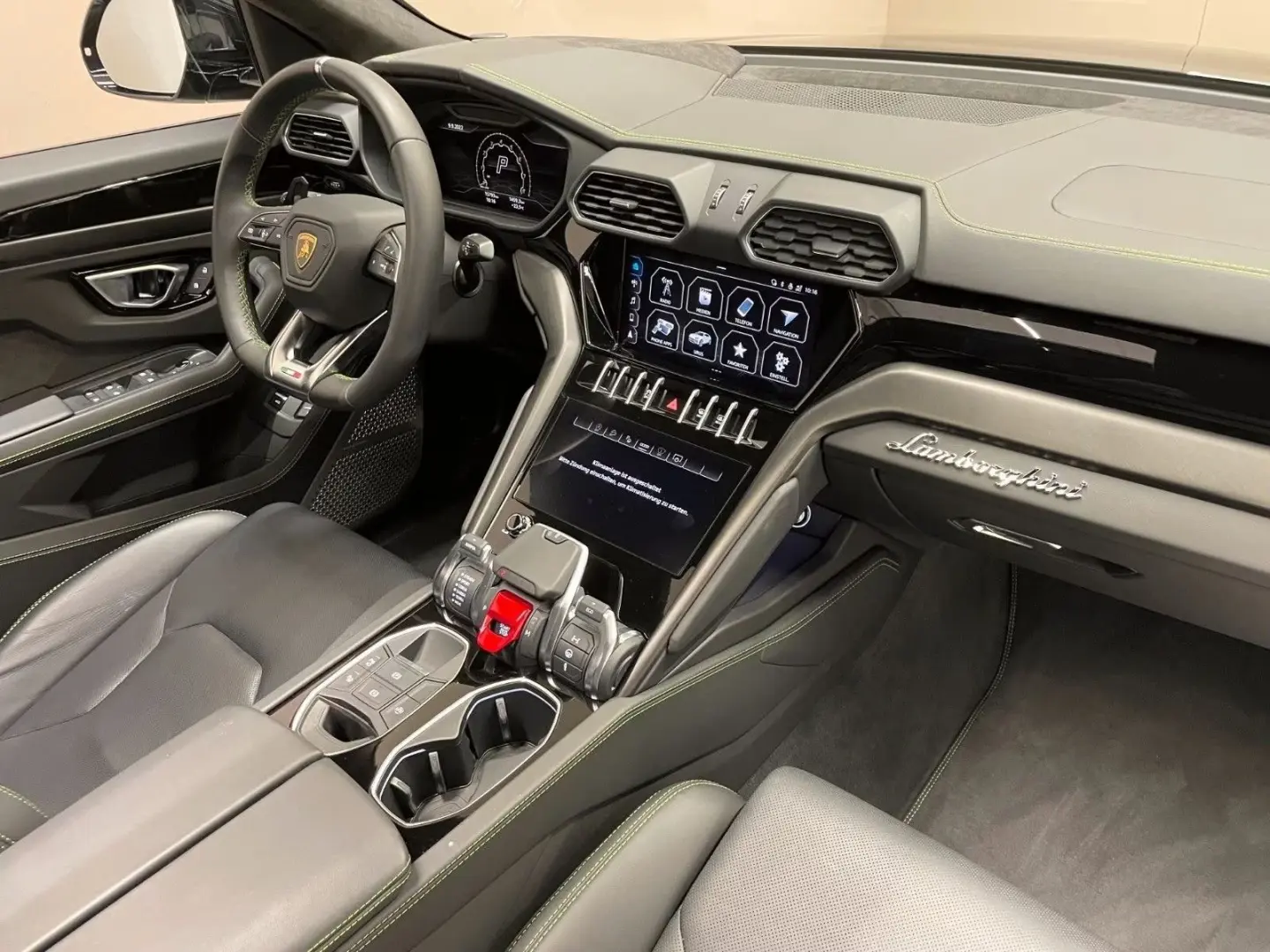 Urus  ad Personam, 23