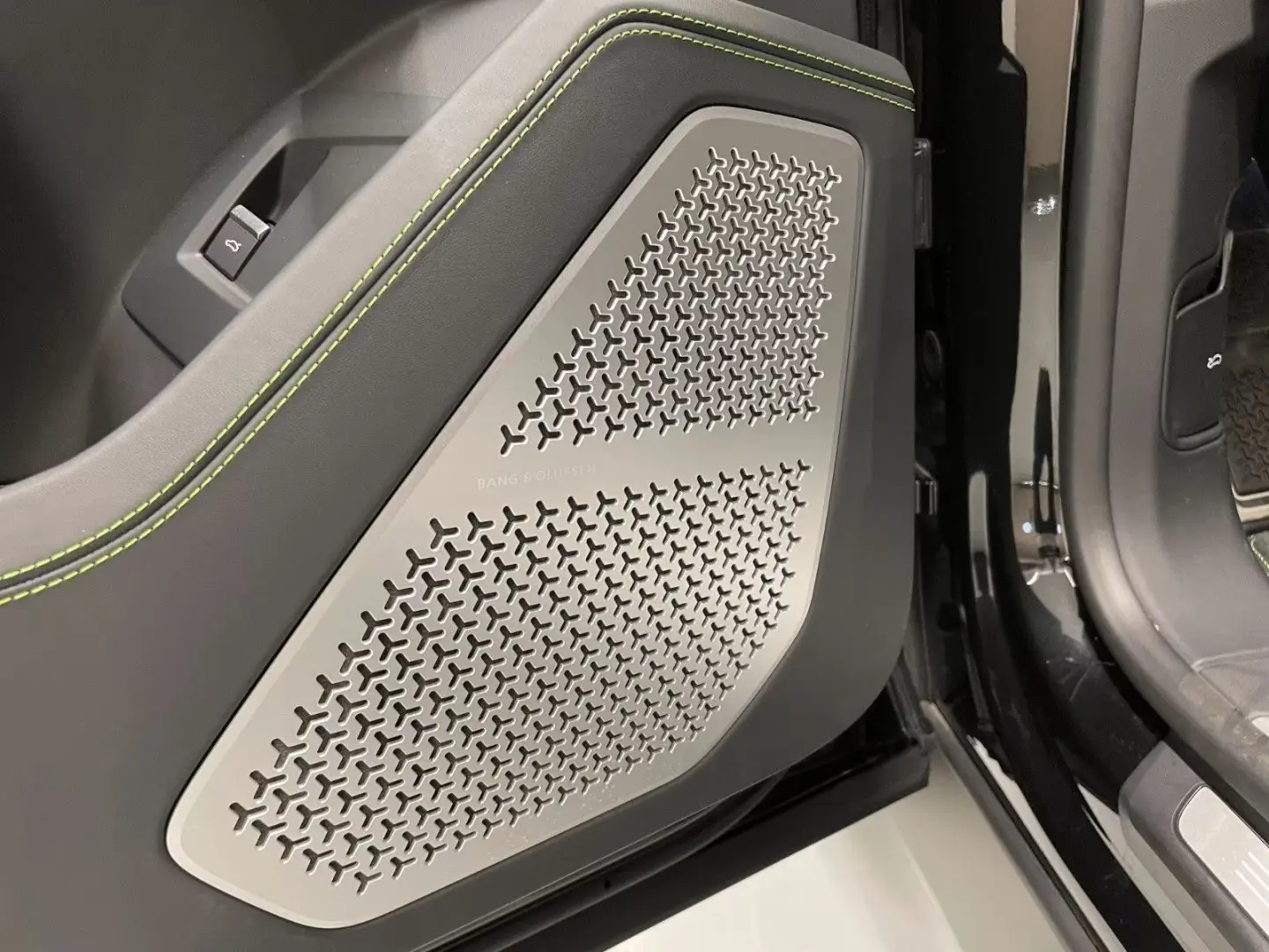 Urus  ad Personam, 23