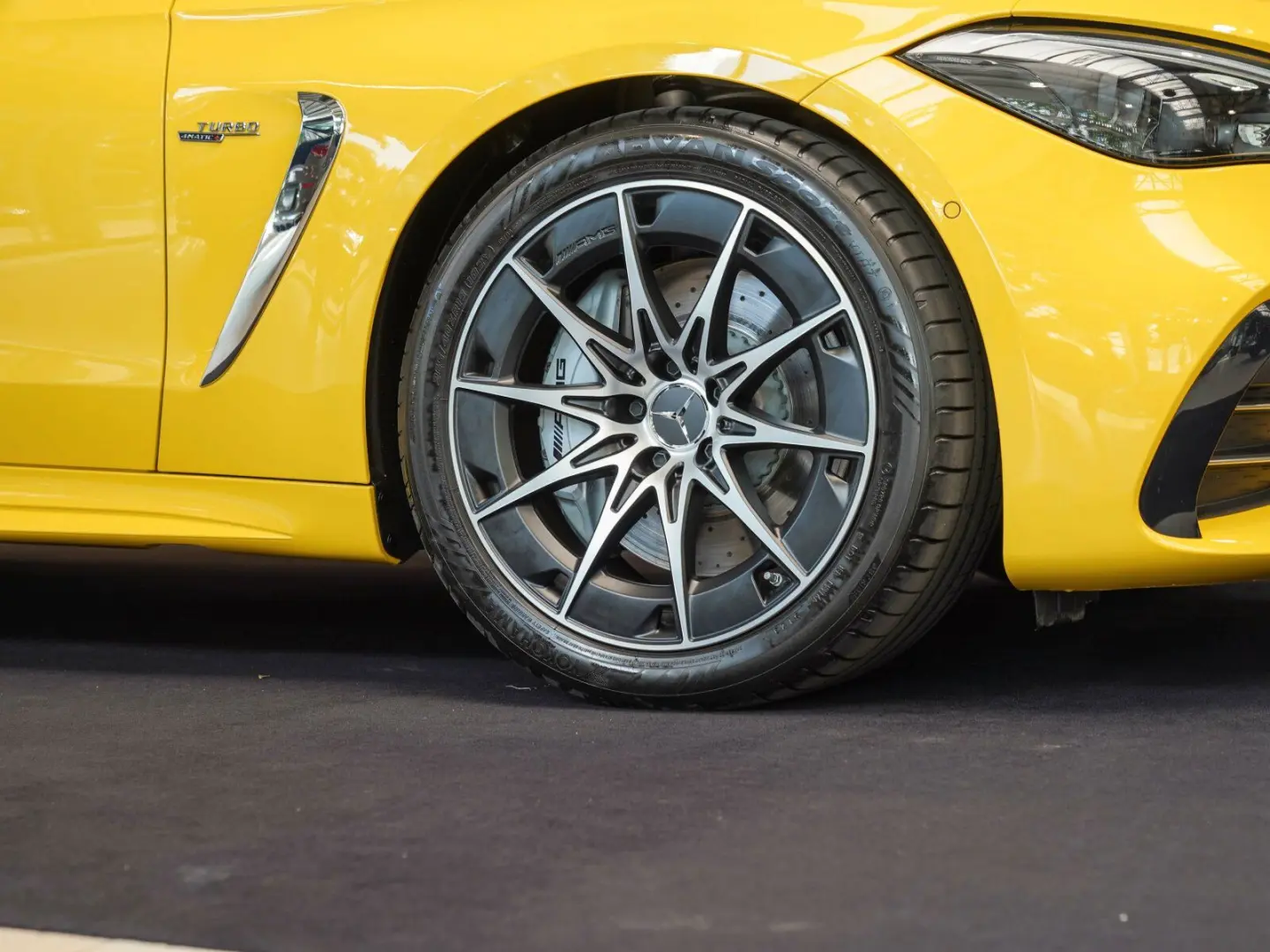 Mercedes-Benz CLE 53 AMG 4M+ Cabrio  Night Massage