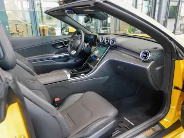 Mercedes-Benz CLE 53 AMG 4M+ Cabrio  Night Massage