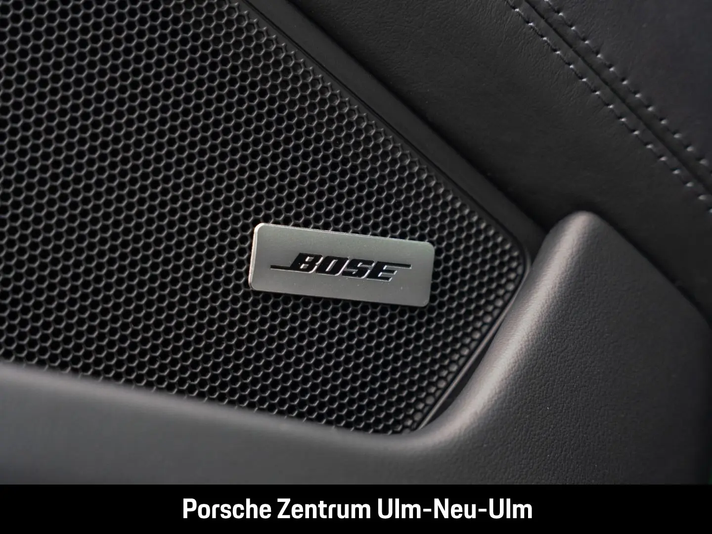 992 911 Turbo S Pythongrün Sportabgasanlage LED