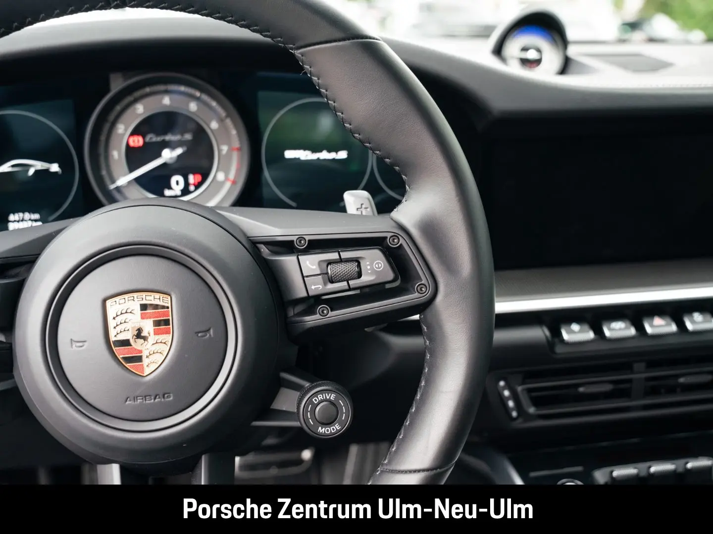 992 911 Turbo S Pythongrün Sportabgasanlage LED