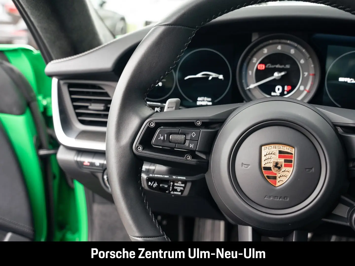 992 911 Turbo S Pythongrün Sportabgasanlage LED