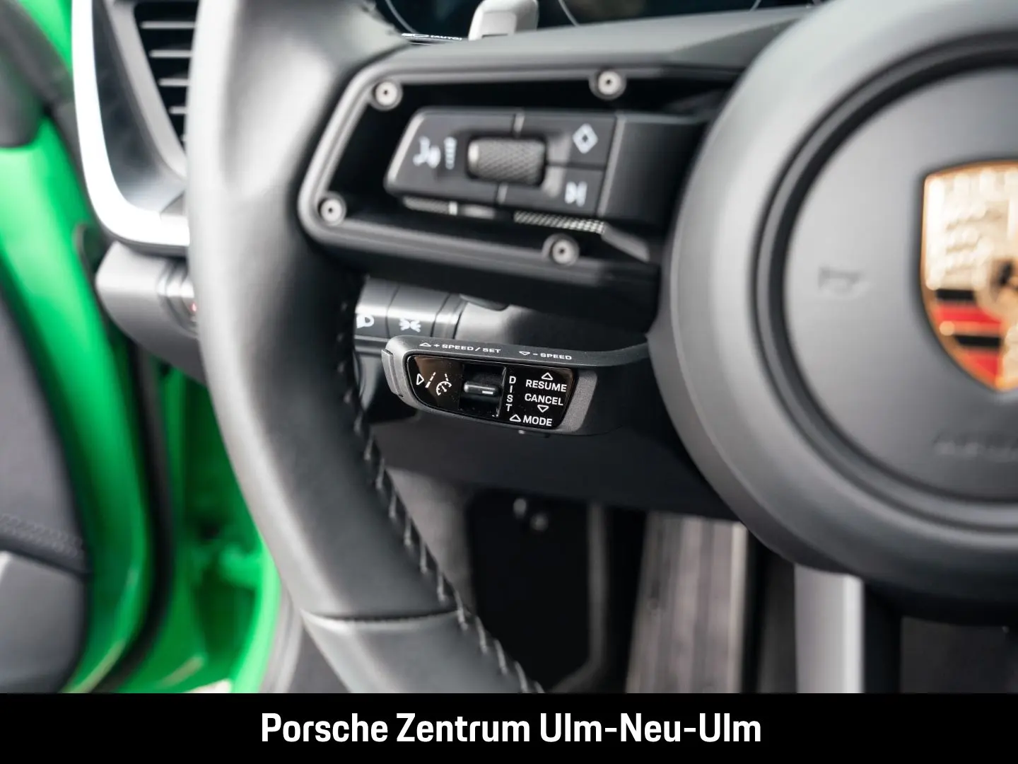 992 911 Turbo S Pythongrün Sportabgasanlage LED