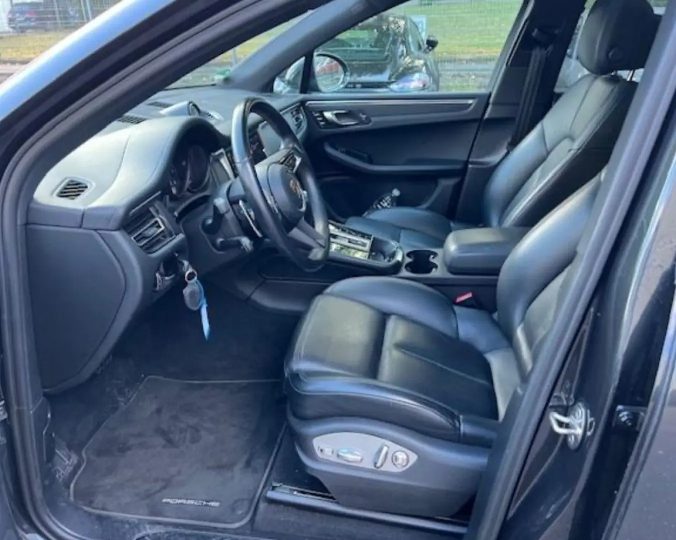 Macan Turbo 21 Sport 14w Pano BOSE Kam ACC
