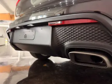 Macan 2.0 L Model 2023 DAB+