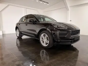 Macan 2.0 L Model 2023 DAB+