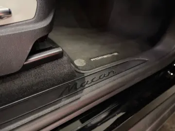 Macan 2.0 L Model 2023 DAB+