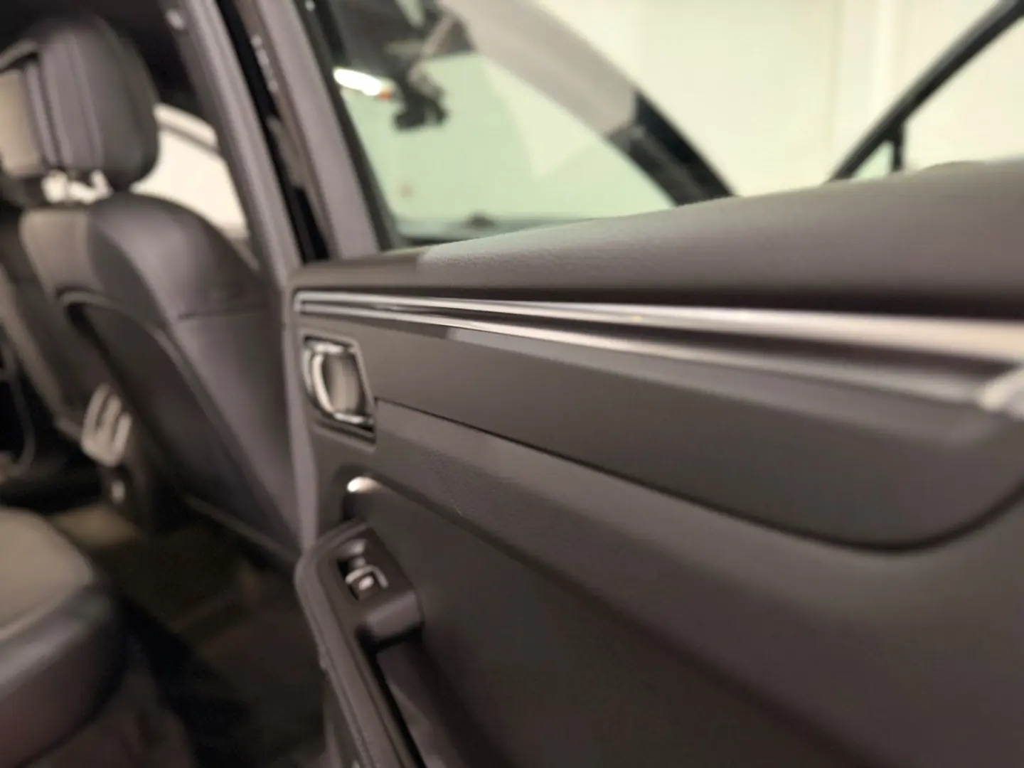 Macan 2.0 L Model 2023 DAB+