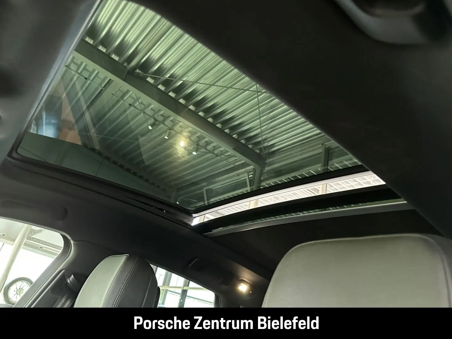 Macan Panoramadach Rückfahrkamera SportDesign